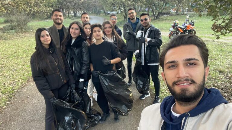 Üniversiteli Öğrencilerden Çevre Kirliliğine Farkındalık etkinliği