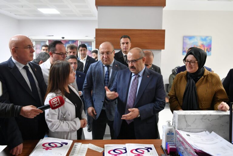 Atatürk Şehir Hastanesi’nde Üremeye Yardımcı Tedavi Merkezi Açıldı