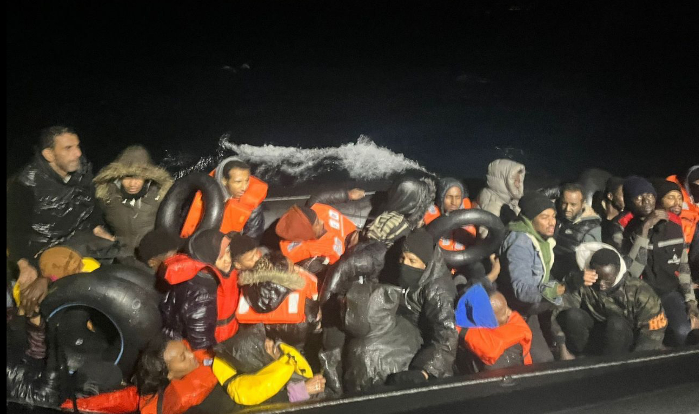 43 düzensiz göçmen kurtarıldı